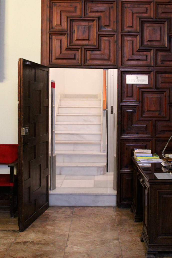 Puerta de entrada al Archivo.
