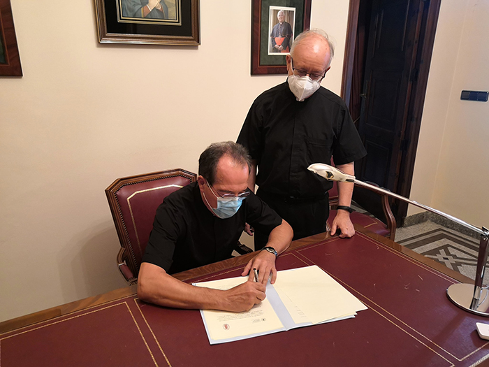 La Catedral y la Universidad Católica San Vicente Mártir firman un convenio de colaboración